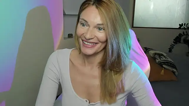 MistyBarnes live cam preview