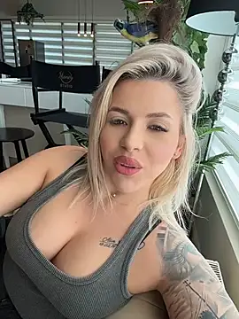 IveySin webcam
