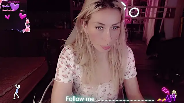AnnieGOld_ webcam