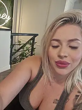 iveysin (F young) - Boob Flash 👀🍒