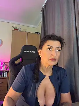 Hotangel75