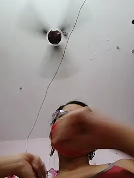 thanusi_2 webcam