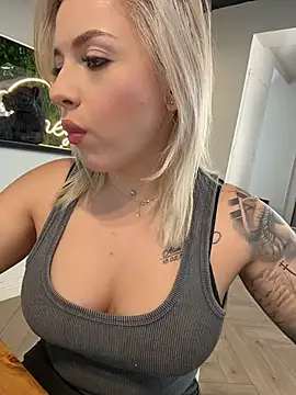 IveySin webcam