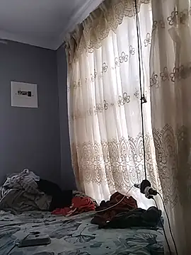 JuicyHoney_01 webcam