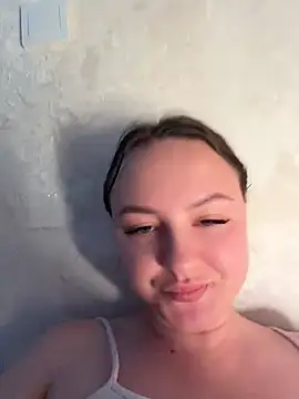 hellopussymeow webcam