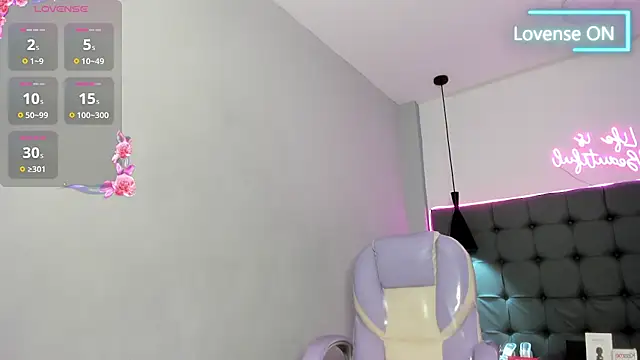 scarletcherry18 webcam