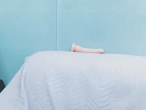 Carol_lit webcam