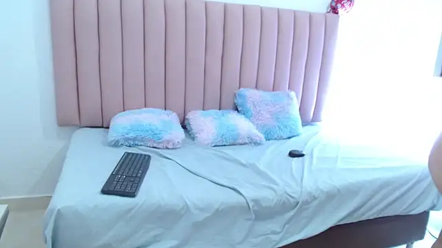 lunabelle18 webcam