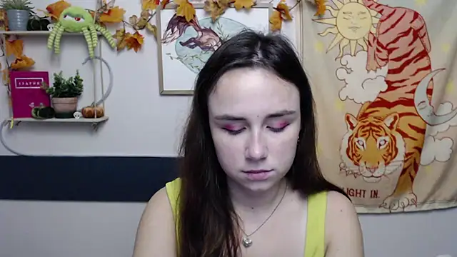 VeryVeryVeryShy_ live cam on StripChat
