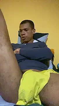 ItsMoiseXxx_777 webcam