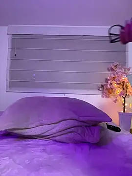 Lucyjoi webcam