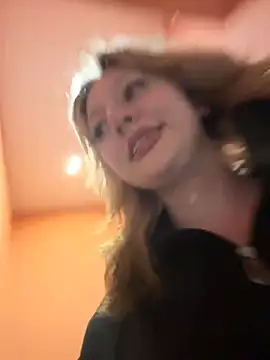RonnieKiss webcam