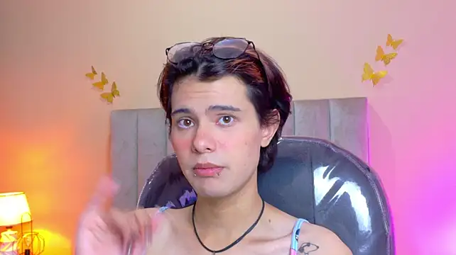 Derek_Sinn webcam