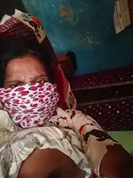 AadikiAunty webcam