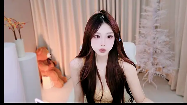 Eleven-100 live sex cam