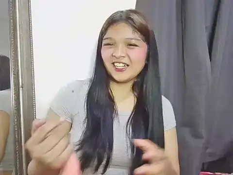 AsianPinayBigBusty webcam