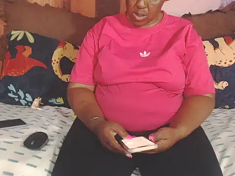 Ebonyboobsmilk webcam