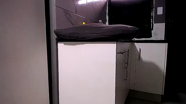 Lelety79 webcam