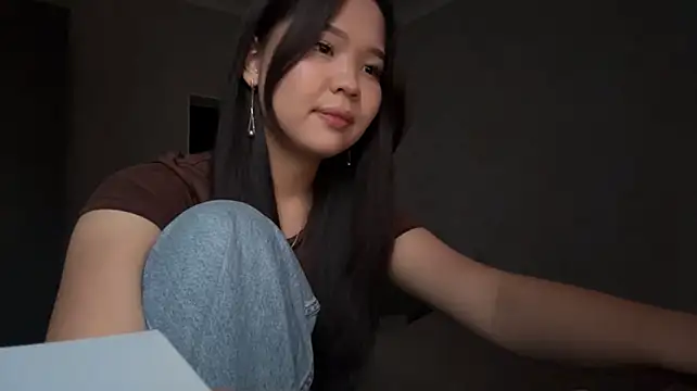 RegenaLandauer live cam on StripChat