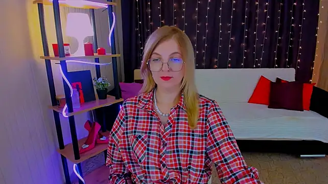 YourUniverser live cam on StripChat