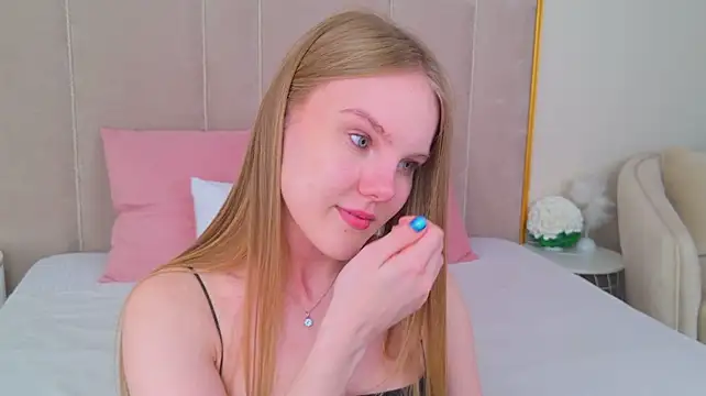 Lili_Lohan webcam