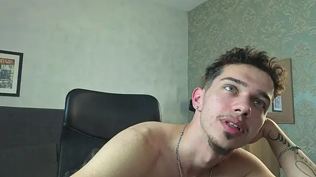 KaydenDrew live cam on StripChat
