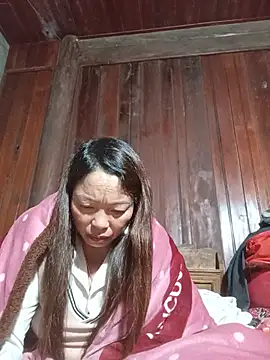 Mama-lala live cam on StripChat