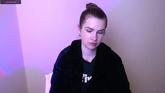 FiaX_ live cam on StripChat