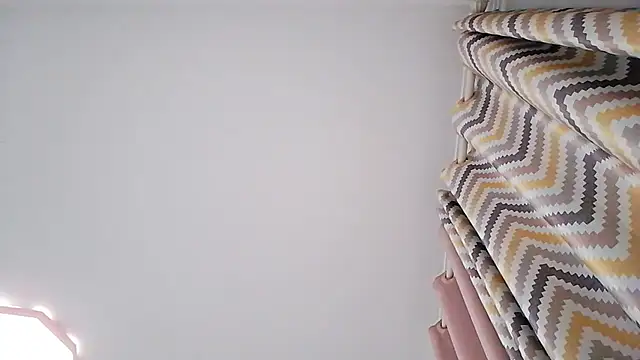 zhuzhu98 live cam on StripChat
