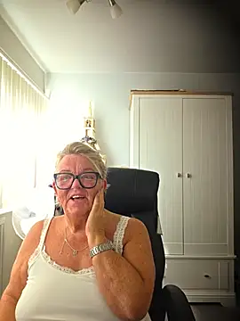 Bridget-valentine webcam
