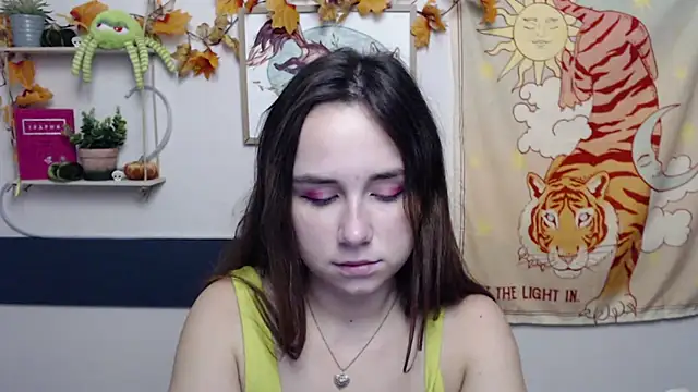 VeryVeryVeryShy_ live cam on StripChat
