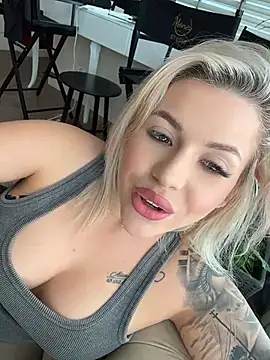 IveySin webcam