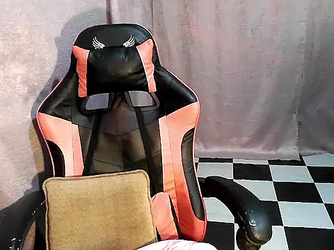 BrendaMore webcam
