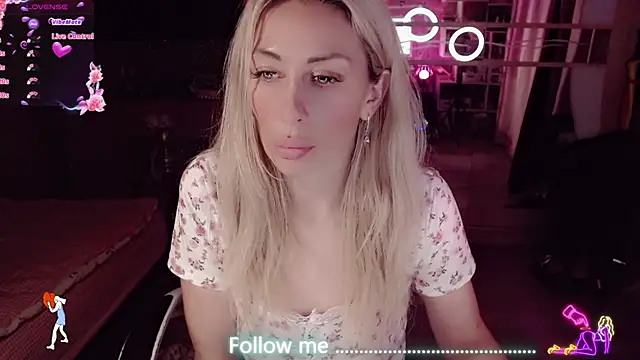 AnnieGOld_ webcam