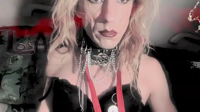 TgirlBrat webcam