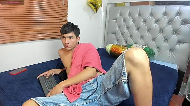 Leo_Royce webcam