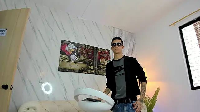 COOL_BOYS2 webcam