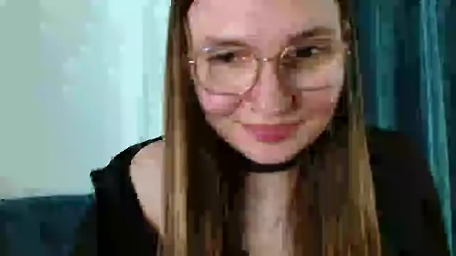 LooveELLYx webcam