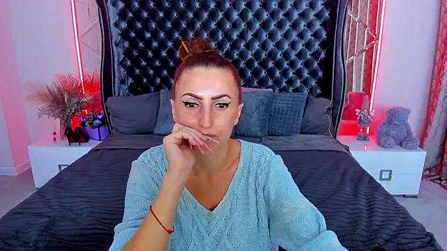 Rebecca_Diamond