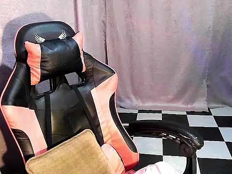 BrendaMore webcam