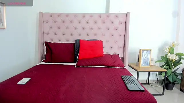 Michelle_Daniels webcam