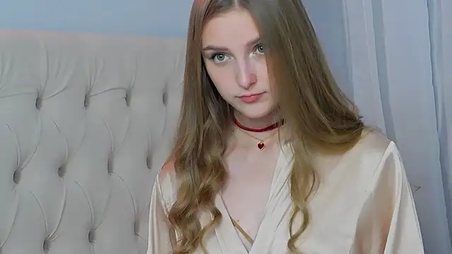 AmeliaDee live cam on StripChat