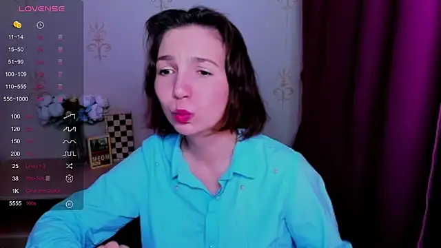 KindHazelHere_ webcam