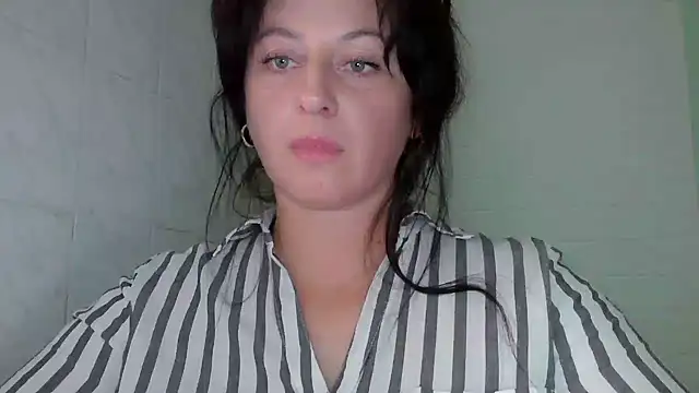 MelinaAx webcam