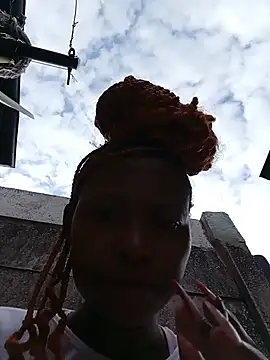 Sweethoneypot25 webcam
