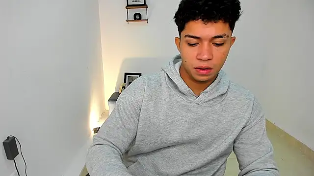 zayn_v1p webcam