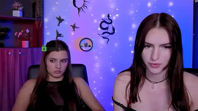 lisa_dark_ webcam