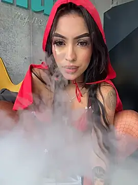MystiqueXXX webcam