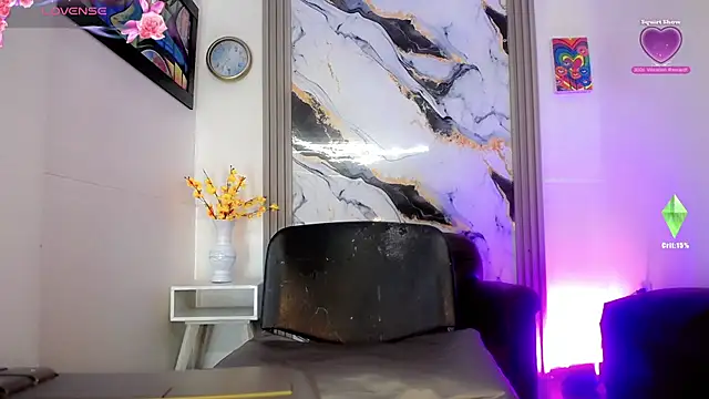 Tiffany_Velanyer webcam