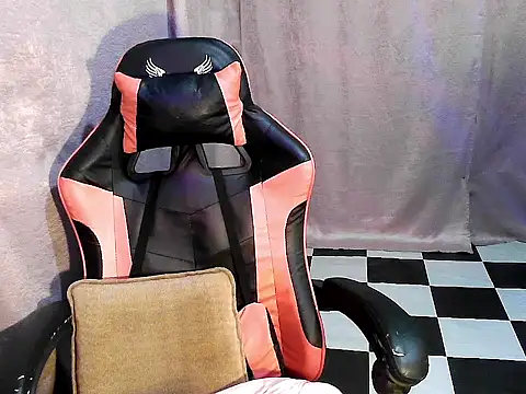 BrendaMore webcam
